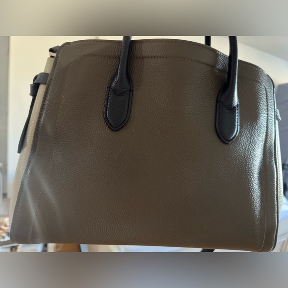 Authentic Gorgeous Kate Spade Satchel Crossbody - Picture 11 of 11